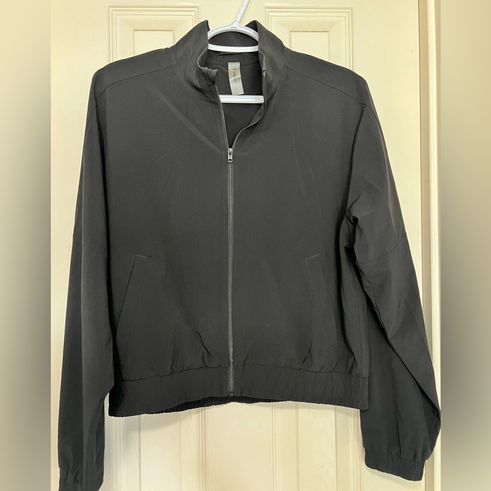 Aritzia TnAction Jacket Women Small Black Lightweight
